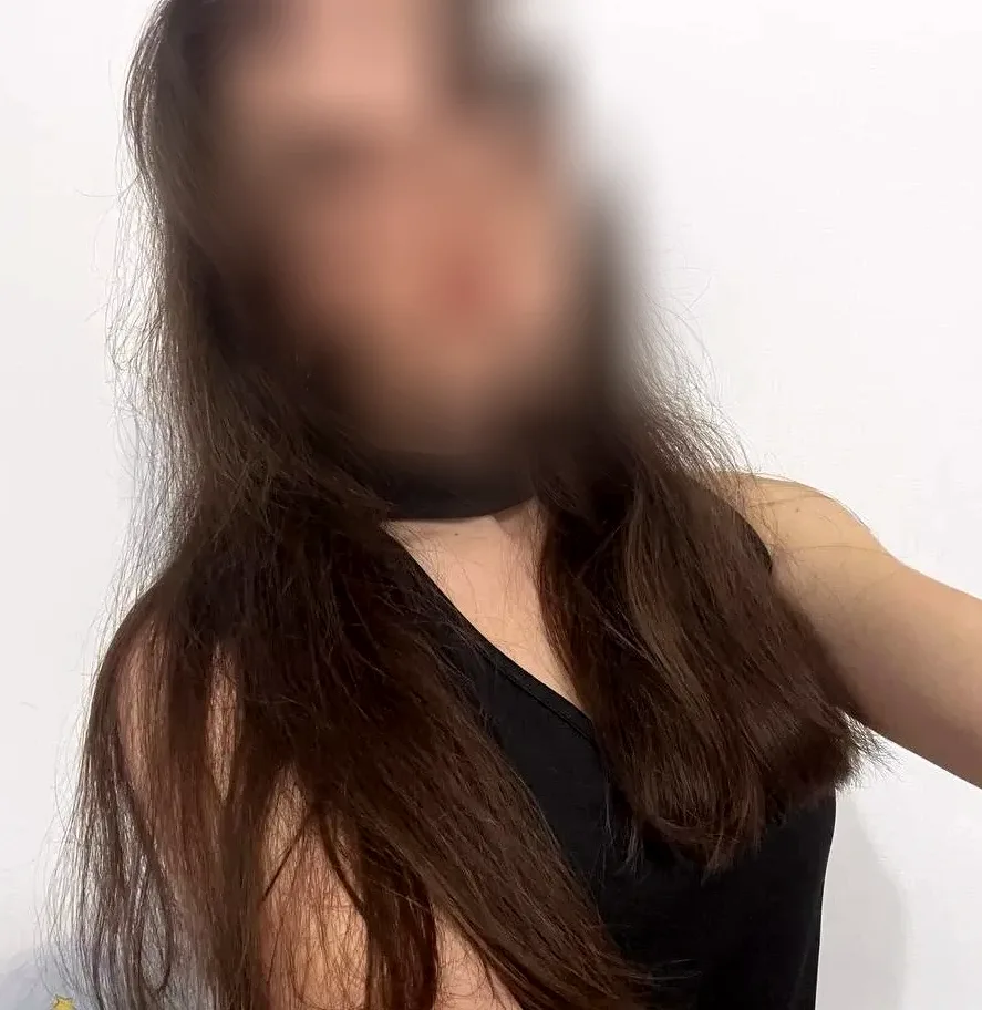 Nicoline, 32